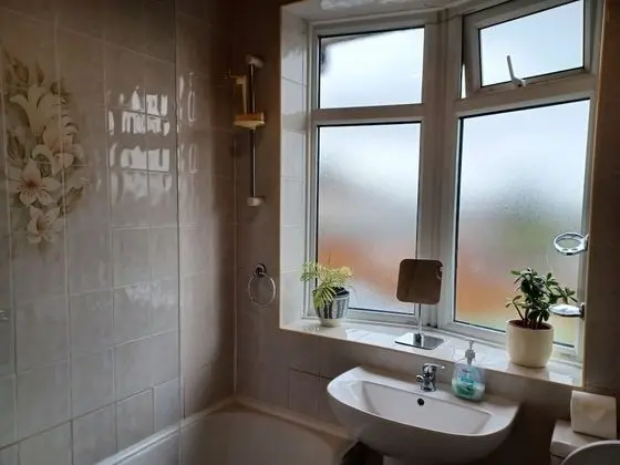 Ev, Özel Banyo (Spacious 4 Bedr (Sleep 8))
