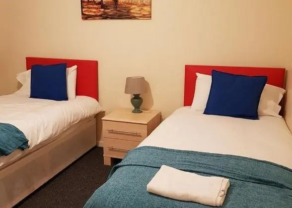 Business Ev, Özel Banyo (4 Bedr Corporate Housing)