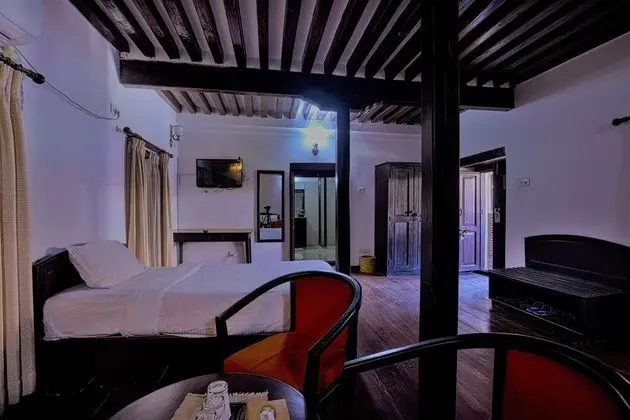 Deluxe Tek Büyük Yataklı Oda