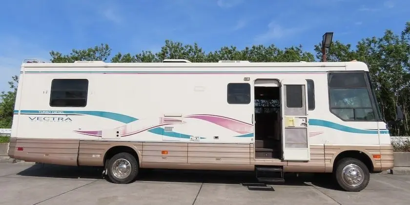 Deluxe Tek Büyük Yataklı Oda, Sigara İçilmez (Mobile Camping Car, with extra bed)