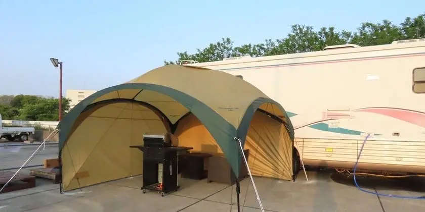 Deluxe Tek Büyük Yataklı Oda, Sigara İçilmez (Mobile Camping Car, with extra bed)
