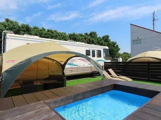 Deluxe Tek Büyük Yataklı Oda, Sigara İçilmez (Mobile Camping Car, with extra bed)