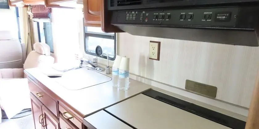 Deluxe Tek Büyük Yataklı Oda, Sigara İçilmez (Mobile Camping Car, with extra bed)