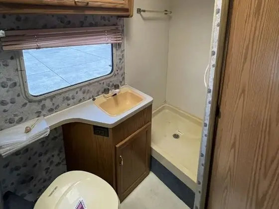 Deluxe Tek Büyük Yataklı Oda, Sigara İçilmez (Mobile Camping Car, with extra bed)