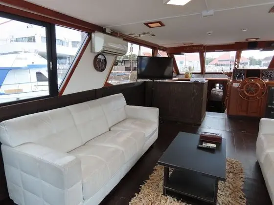 Dört Kişilik Oda, Sigara İçilmez (inside Cruiser, Mixed)