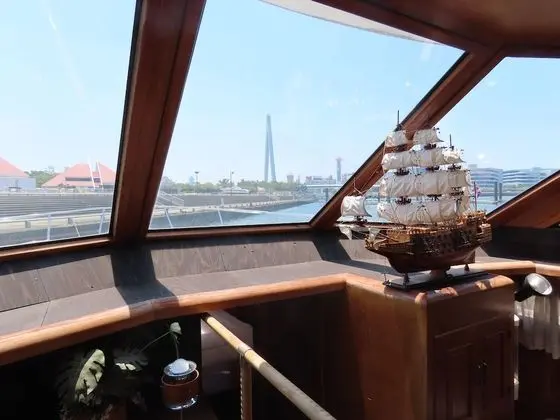 Dört Kişilik Oda, Sigara İçilmez (inside Cruiser, Mixed)