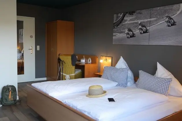 Classic Tek Büyük veya İki Ayrı Yataklı Oda, Balkon