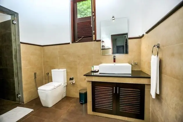 Lake View Deluxe Room