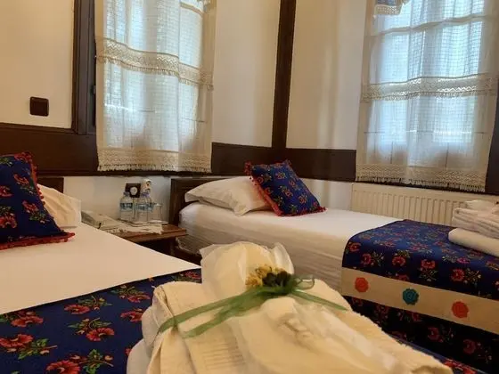 Standard Büyük Yataklı Tek Kişilik Oda