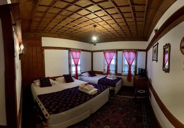 Standard Üç Kişilik Oda