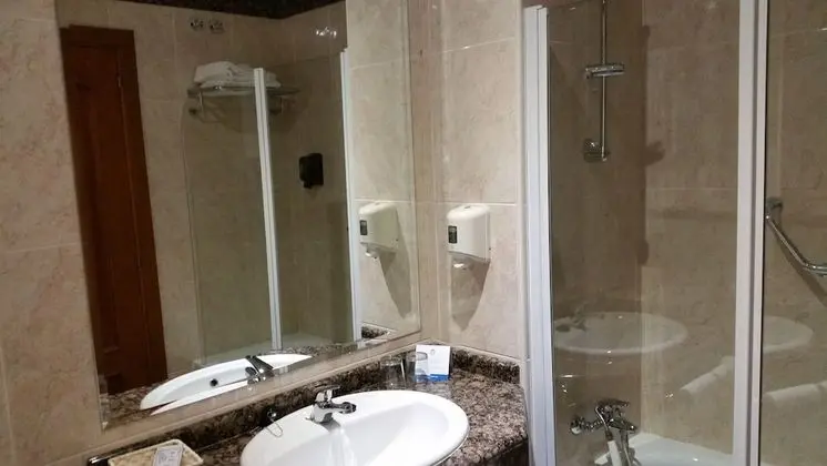 Standard Tek Büyük veya İki Ayrı Yataklı Oda