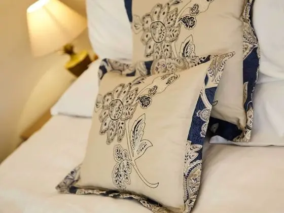 Honeymoon Tek Büyük Yataklı Oda (Superior Four Poster )