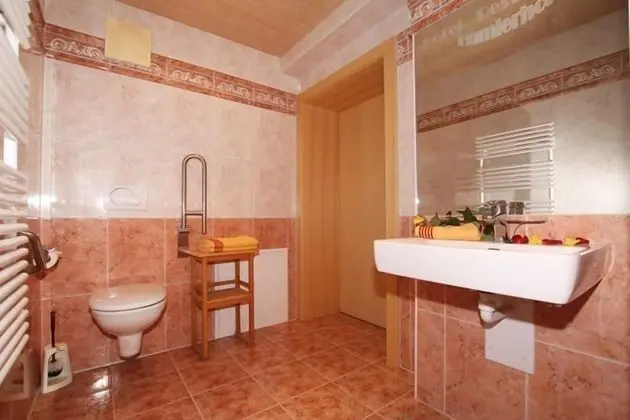 Comfort Tek Büyük Yataklı Oda