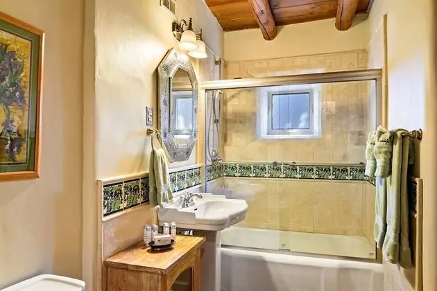 Ev (Hummingbird - Spectacular Views, Stun)