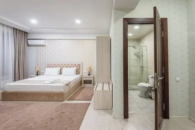 Deluxe Tek Büyük Yataklı Oda
