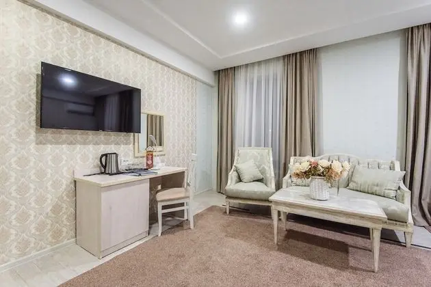 Deluxe Tek Büyük Yataklı Oda