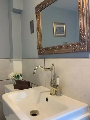 Apart Daire, Özel Banyo (The granary)