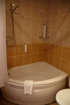 Classic Tek Büyük Yataklı Oda