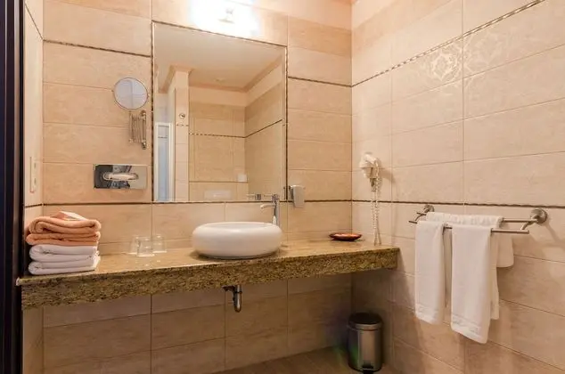 Comfort Üç Kişilik Oda, 2 Yatak Odası