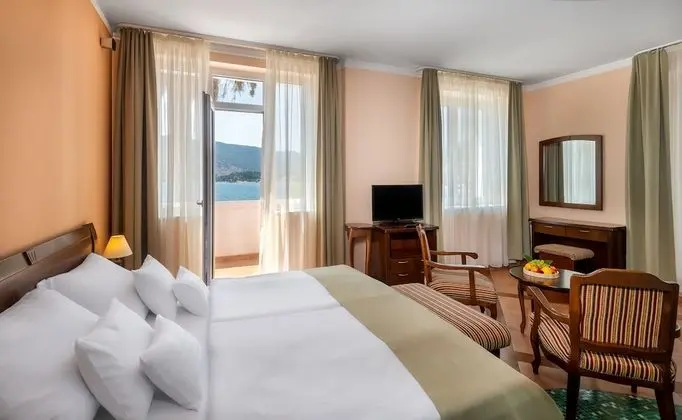 Comfort Tek Büyük Yataklı Oda, Balkon, Deniz Manzaralı