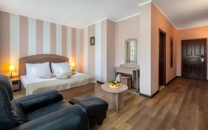 Comfort Tek Büyük Yataklı Oda, Balkon, Deniz Manzaralı