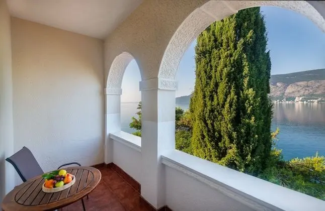 Comfort Tek Büyük Yataklı Oda, Balkon, Deniz Manzaralı