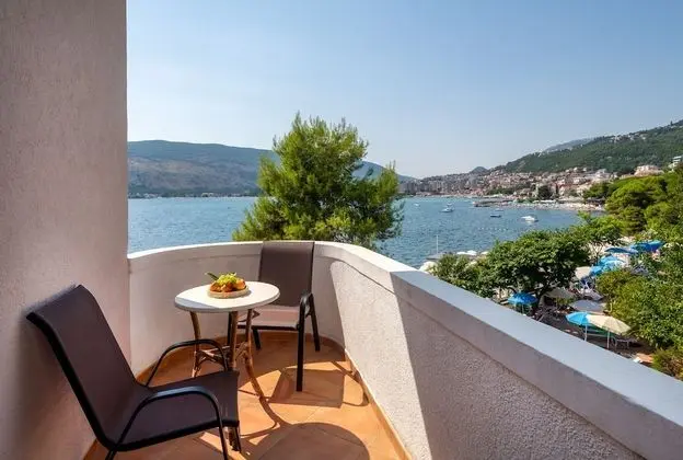 Comfort Tek Büyük Yataklı Oda, Balkon, Deniz Manzaralı