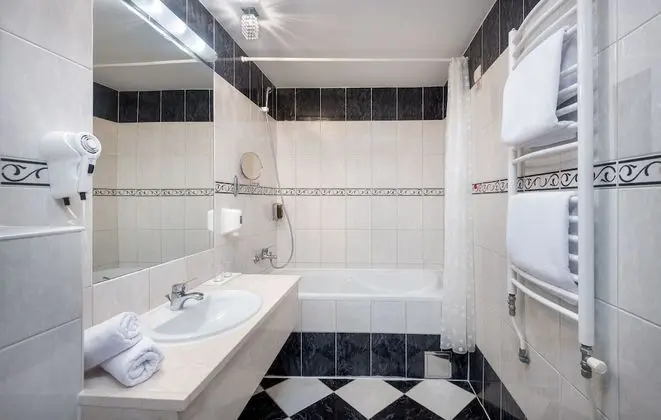 Comfort Tek Büyük Yataklı Oda, Balkon, Deniz Manzaralı