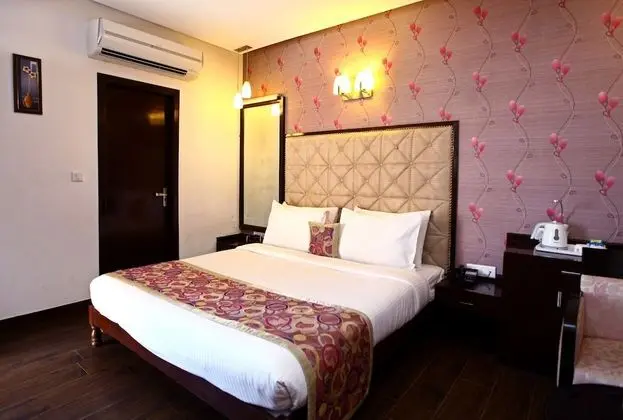 Deluxe Oda, 1 En Büyük (King) Boy Yatak, Sigara İçilmez, Tepe Manzaralı
