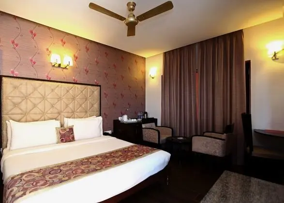 Deluxe Oda, 1 En Büyük (King) Boy Yatak, Sigara İçilmez, Tepe Manzaralı
