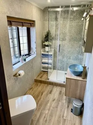 Deluxe Dört Kişilik Oda, Banyolu/Duşlu (The Smithy)