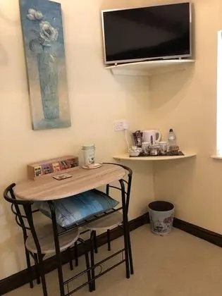 Deluxe Tek Büyük Yataklı Oda, Banyolu/Duşlu, Avlu Manzaralı (The Manger)