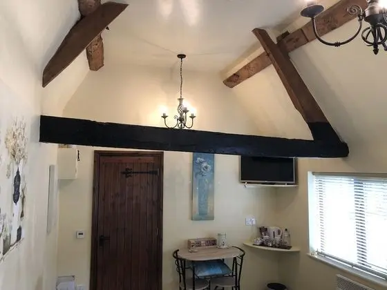 Deluxe Tek Büyük Yataklı Oda, Banyolu/Duşlu, Avlu Manzaralı (The Manger)