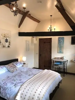 Deluxe Tek Büyük Yataklı Oda, Banyolu/Duşlu, Avlu Manzaralı (The Manger)