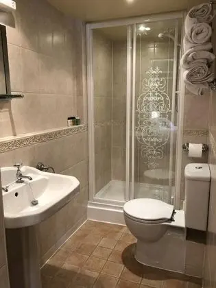 Deluxe Tek Büyük Yataklı Oda, Banyolu/Duşlu, Avlu Manzaralı (The Manger)