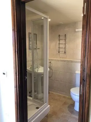 Deluxe Tek Büyük Yataklı Oda, Banyolu/Duşlu, Avlu Manzaralı (The Tack Room)