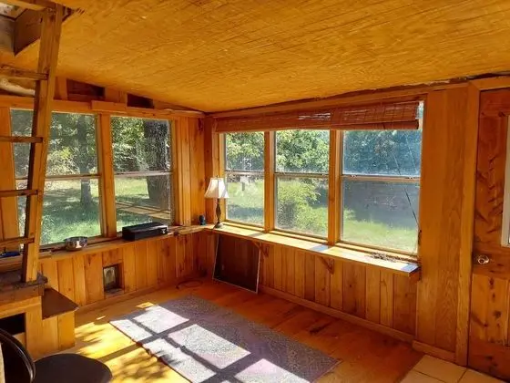 Kulübe (Hunters Hike - Secluded - 160 acre HU)