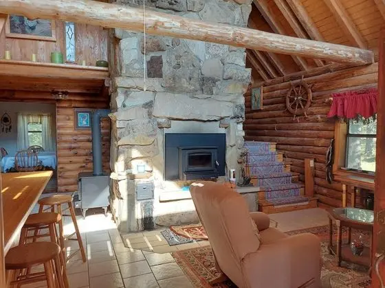Kulübe (Hunters Hike - Secluded - 160 acre HU)