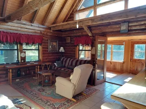 Kulübe (Hunters Hike - Secluded - 160 acre HU)