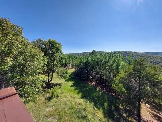 Kulübe (Hunters Hike - Secluded - 160 acre HU)