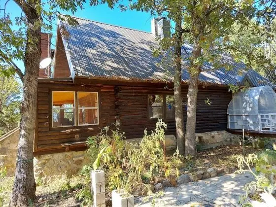 Kulübe (Hunters Hike - Secluded - 160 acre HU)