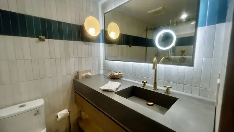 Standard Oda, 1 En Büyük (King) Boy Yatak, Kısmi Deniz Manzarası (Upper Floor)