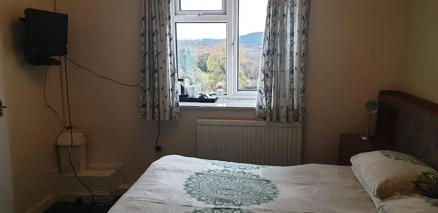 Basic Tek Büyük Yataklı Oda