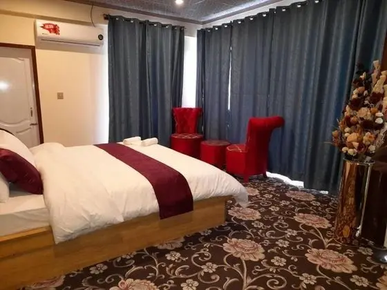 Standard Tek Büyük Yataklı Oda