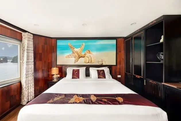 Tek Büyük veya İki Ayrı Yataklı Oda, Balkon (Suite)