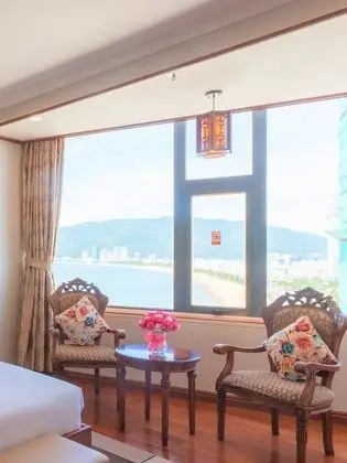 Luxury Tek Büyük Yataklı Oda