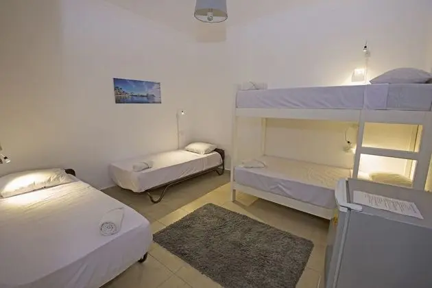 Ortak Ranzalı Oda, Sadece kadınlar için