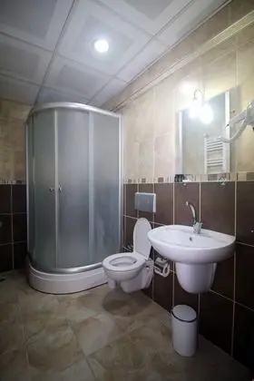 Standart - İki Ayrı Tek Kişilik Yataklı Oda