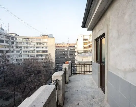 Superior Apart Daire, 2 Yatak Odası, Mutfak, Bahçeli