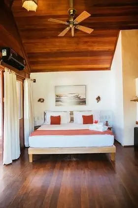 Bungalov, Havuz Manzaralı